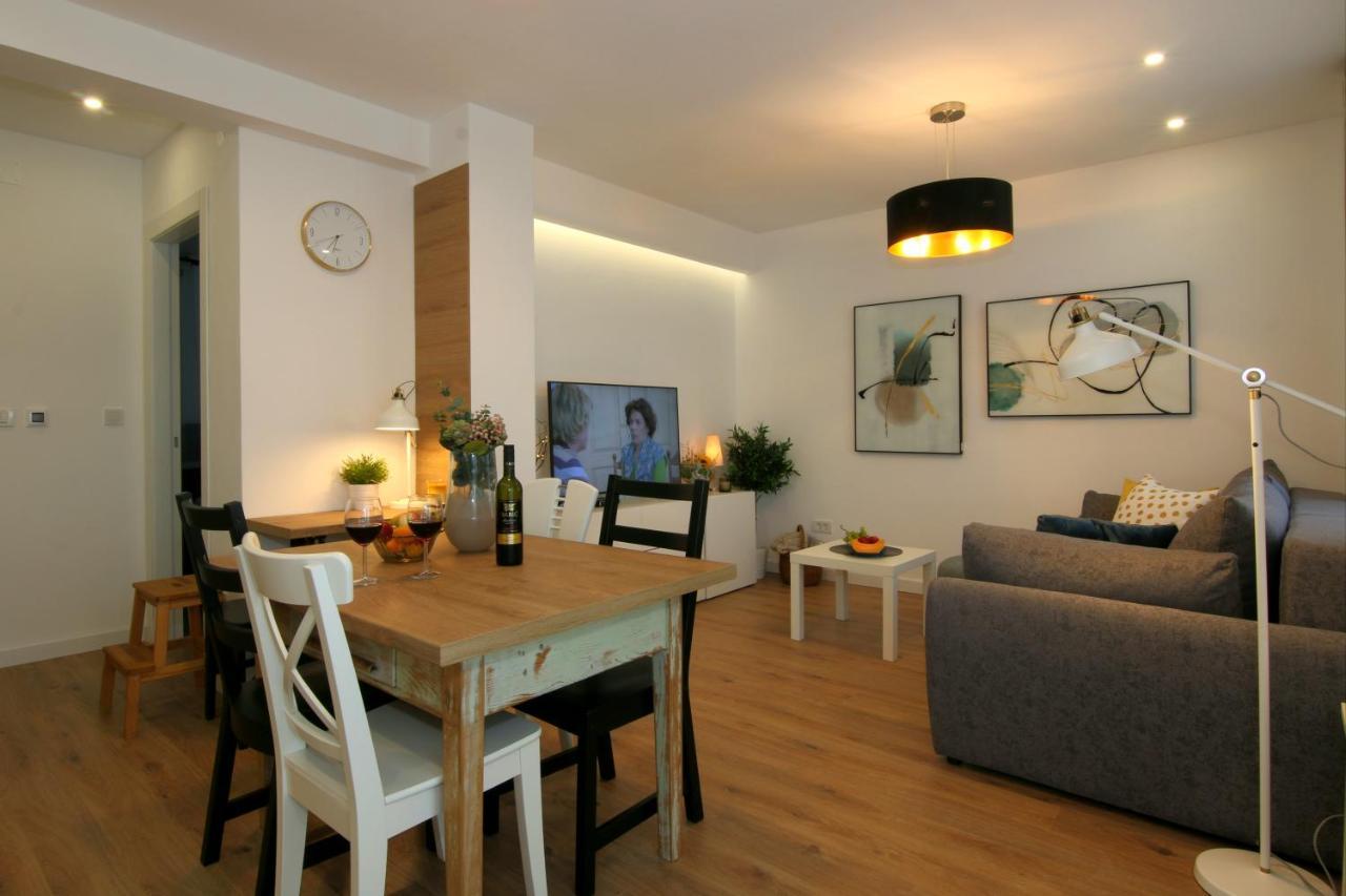 Apartments Tona Zaboric Esterno foto