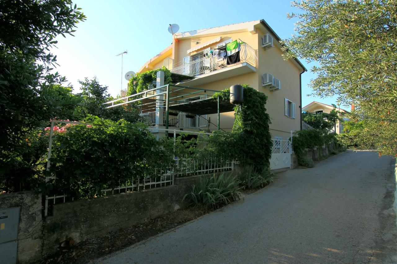 Apartments Tona Zaboric Esterno foto