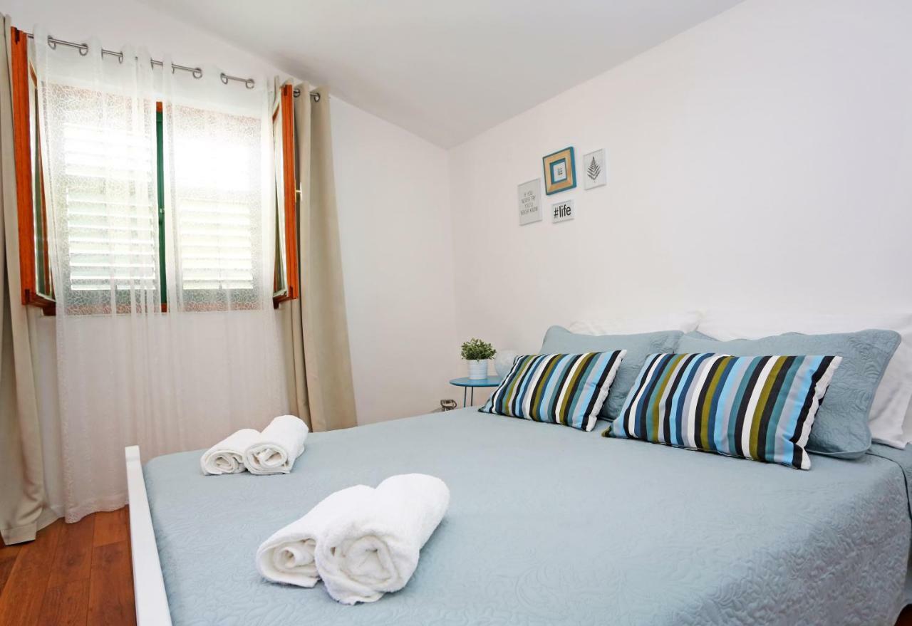 Apartments Tona Zaboric Esterno foto